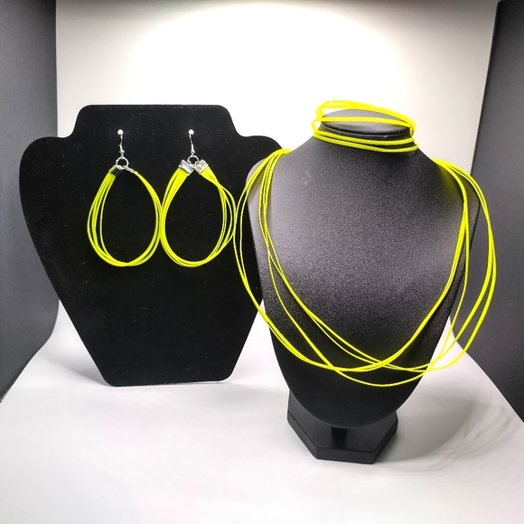 GLOW NECKLACE - Picture 9 of 13